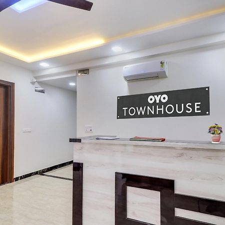 Hotel O Golden Grand Агра Экстерьер фото