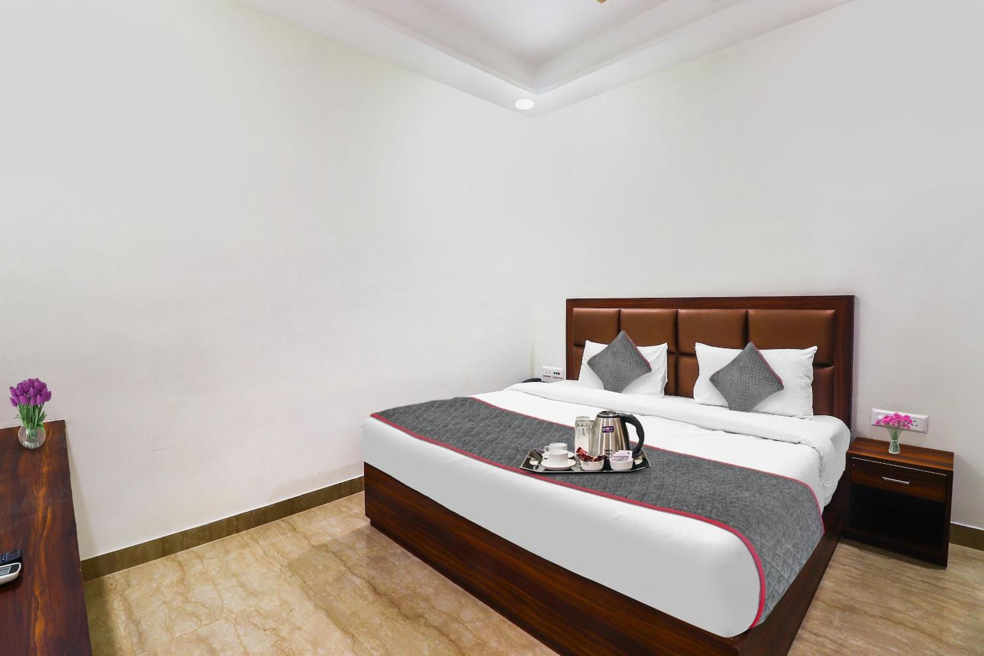 Hotel O Golden Grand Агра Экстерьер фото